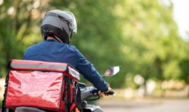 Entregador tem moto roubada por dupla em Sete Lagoas