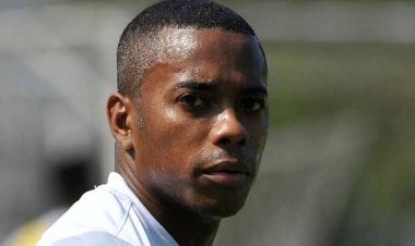 Caso estupro: STJ ordena apreensão do passaporte de Robinho