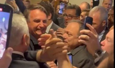 Bolsonaro chega em Brasília após três meses nos EUA