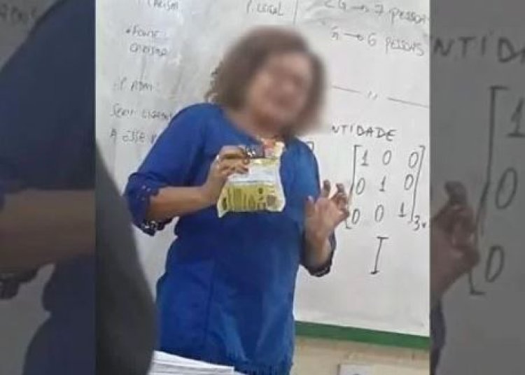 aluno dá esponja de aço de ‘presente’ no Dia da Mulher para professora negra em escola