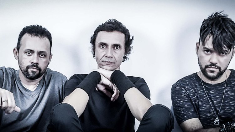 Novidade: banda "Town" se prepara para lançar seu novo álbum "Rosas & Armas"