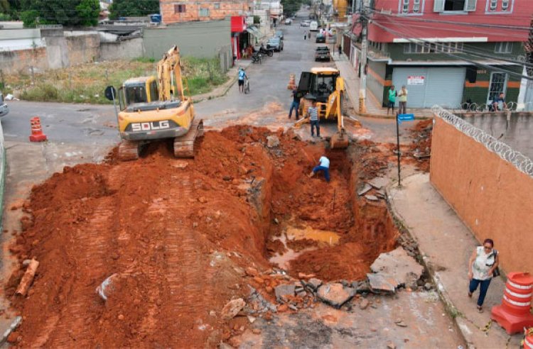 Prefeitura faz força-tarefa para atuar em área onde ocorreu abatimento de solo no bairro Santa Luzia