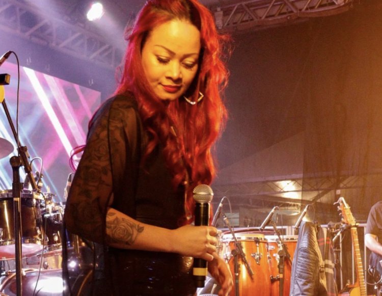 Cantora da dupla Carine e Juliano é condenada por crime de calúnia eleitoral