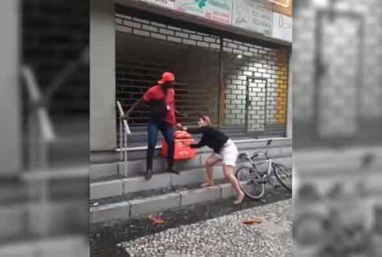 Ex-atleta que agrediu entregadores do iFood bateu na própria mãe, diz Polícia