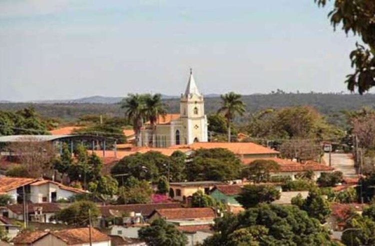Estudante de 14 anos é golpeada de canivete por colega de escola em Baldim
