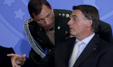Bolsonaro depõe à PF sobre possível fraude no cartão de vacinação