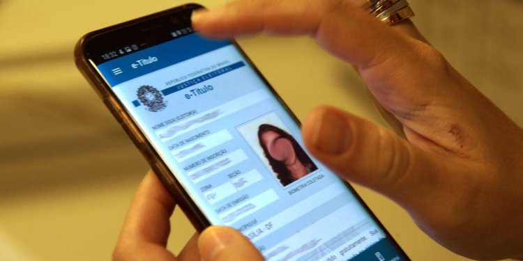 Jovens com 15 anos já podem tirar título de eleitor; veja como fazer a solicitação online