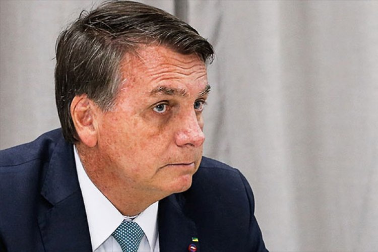 Bolsonaro nega envolvimento em fraudes no cartão de vacina durante depoimento na PF