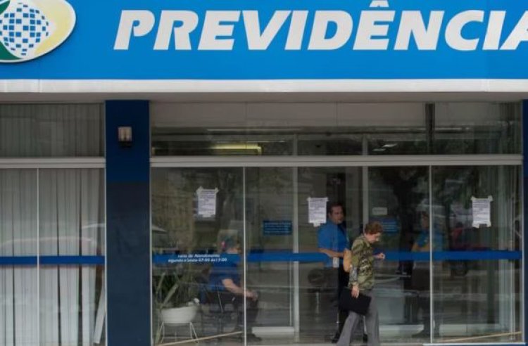 Sistema do INSS sai do ar e aposentados não conseguem conferir 13º