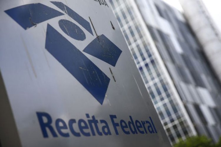 IRPF 2023: Receita Federal abre consulta ao 1º lote de restituição