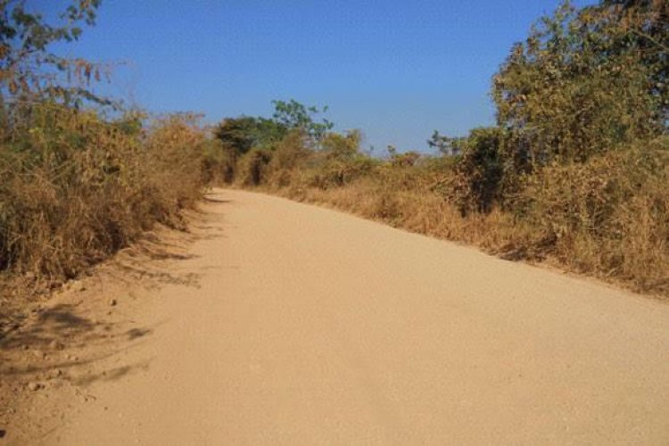 Deputado Douglas Melo e moradores da Estiva e Silva Xavier reúnem com Diretor do DER