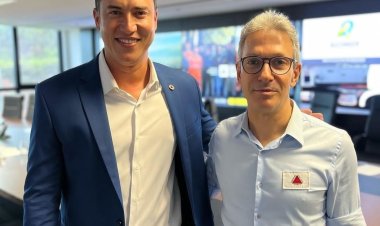 Deputado Douglas Melo anuncia que a Sete Lagoas vai receber aparelho Mamógrafo.