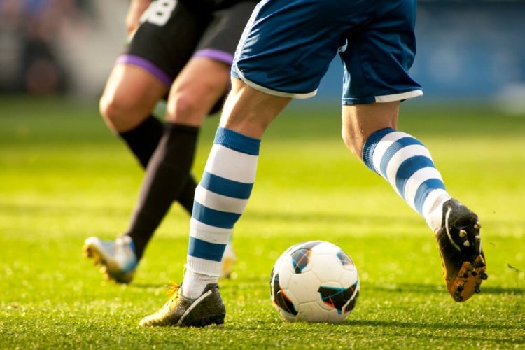 Futebol: IFAB estuda mudança na regra do impedimento