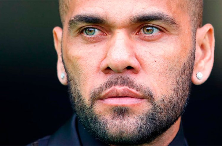 Após concluir investigação, a justiça espanhola processa Daniel Alves por agressão sexual