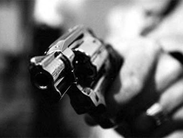 Família é rendida por ladrões enquanto assistia TV no interior de Minas