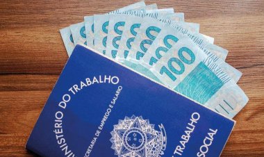 Salário mínimo pode ir para R$ 1.421 em 2024, mas deveria ser R$ 6.210; entenda