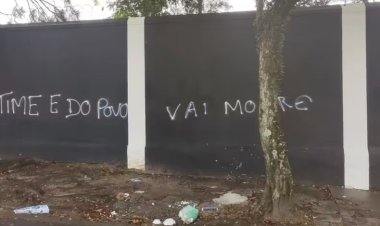 Eleição: sede do Corinthians é alvejada por tiros e tem muros pichados