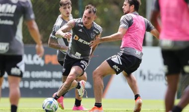 Vargas inicia transição no Atlético; atacante não joga há três meses