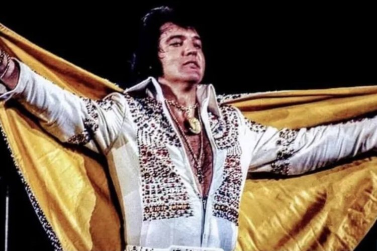 Colar de Elvis Presley vai a leilão por R$ 2,4 milhões