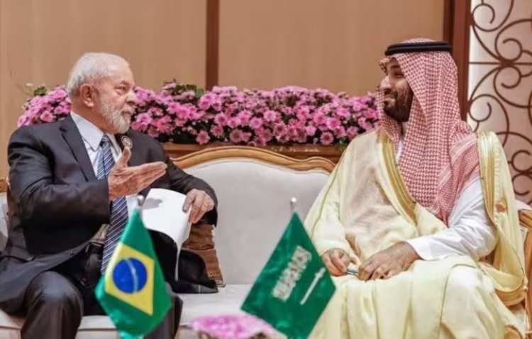 Lula se reúne com príncipe saudita que deu joias a Jair Bolsonaro nesta terça
