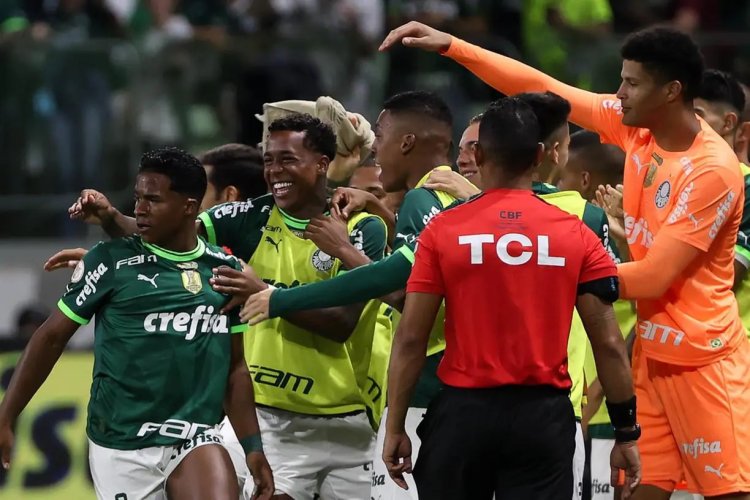 América não resiste 1 minuto, vira presa fácil e acaba goleado pelo Palmeiras