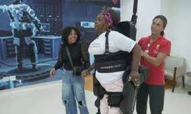 Tecnologia do exoesqueleto chega ao Brasil; aposentada, cadeirante há 16 anos, é a primeira a testar equipamento