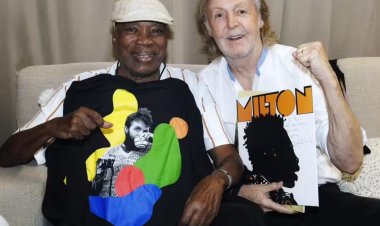 Milton Nascimento divulga foto com Paul McCartney