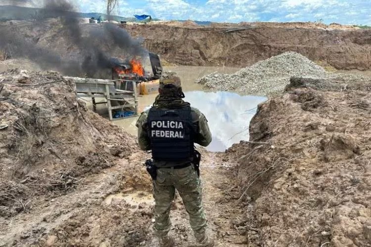 PF e Exército combatem garimpo ilegal em terra indígena e investigam fazendeiros