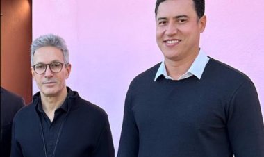 Romeu Zema e Mateus Simões pedem para que Douglas Melo seja candidato a prefeito de Sete Lagoas.
