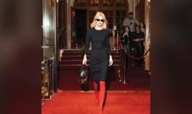 Pernas coloridas: imensa paleta de tonalidades vivas de meias-calças invade a moda