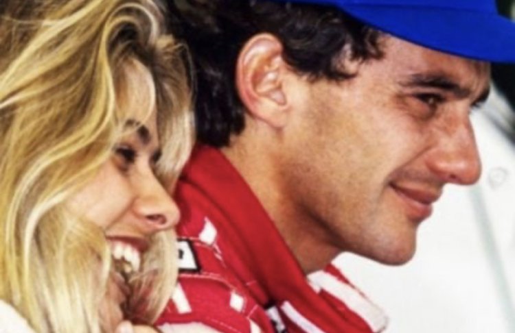 Adriane Galisteu abre álbum de fotos com Ayrton Senna e comenta homenagens ao piloto