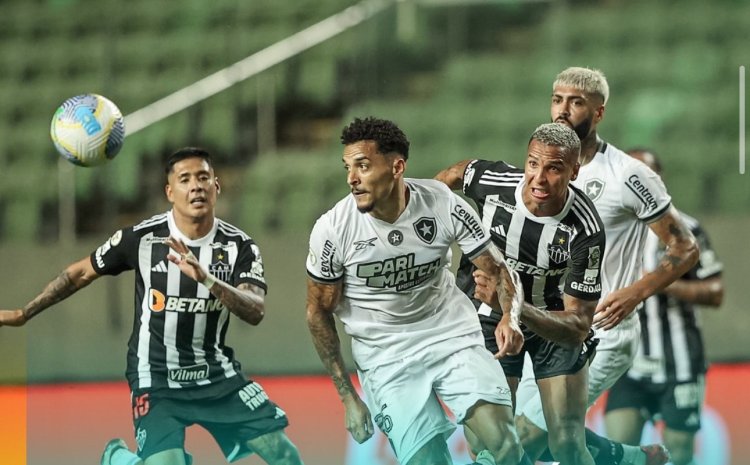 COM UM A MENOS, ATLÉTICO EMPATA COM BOTAFOGO, QUE VÊ PALMEIRAS ENCOSTAR