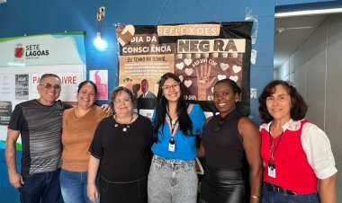 AÇÃO DA SECRETARIA DE ASSISTÊNCIA SOCIAL CELEBRA NOVEMBRO NEGRO COM USUÁRIOS DO SETOR DO PASSE LIVRE