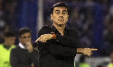 Imprensa argentina crava acerto do técnico Gustavo Quinteros com o Grêmio