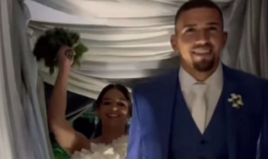 Jogadores do Cruzeiro marcam presença em casamento de goleiro do clube; veja
