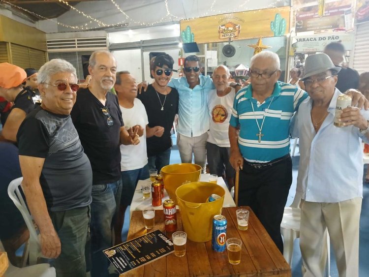 BOA MÚSICA E DESCONTRAÇÃO MARCARAM MAIS UMA EDIÇÃO DO SAMBA DO MERCADO NO ÚLTIMO SÁBADO