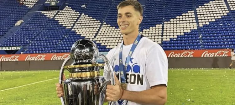 Cruzeiro negocia contratação de zagueiro destaque do Vélez, campeão argentino