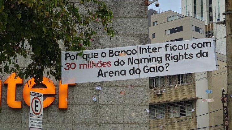 Samba da Revolta”: Torcedores do Atlético-MG criticam SAF e exigem mudanças
