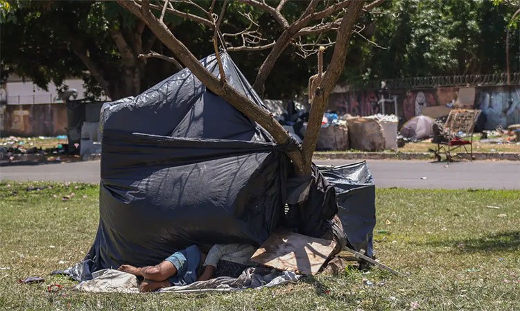 Estudo da UFMG aponta aumento de 25% no número de pessoas em situação de rua no Brasil