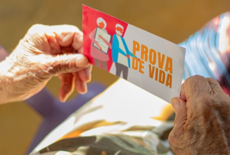 Golpes da Prova de Vida do INSS: Falsos servidores e mensagens falsas enganam beneficiários