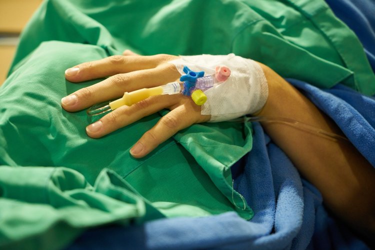 Hospital e médico são condenados a indenizar paciente por queimadura sofrida durante laqueadura