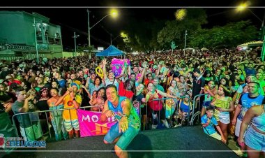 7 Folia - Estreia do pré-carnaval leva cerca de 12 mil foliões às ruas de Sete Lagoas