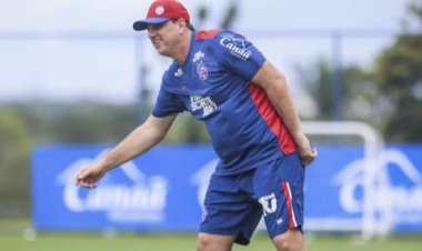 Gringo treina pela primeira vez e vira opção para Rogério Ceni no Bahia