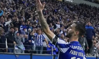 Porto empata em casa e desperdiça chance de ‘colar’ nos líderes do Português