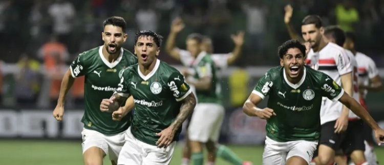Palmeiras vira sobre o Botafogo-SP e mantém chance de classificação