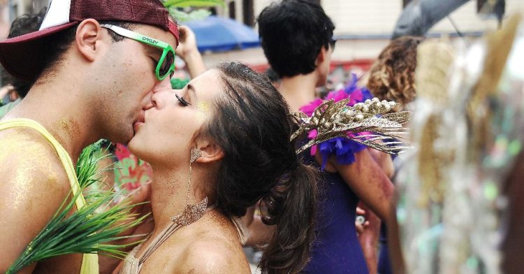 Carnaval e saúde: como curtir a folia com segurança
