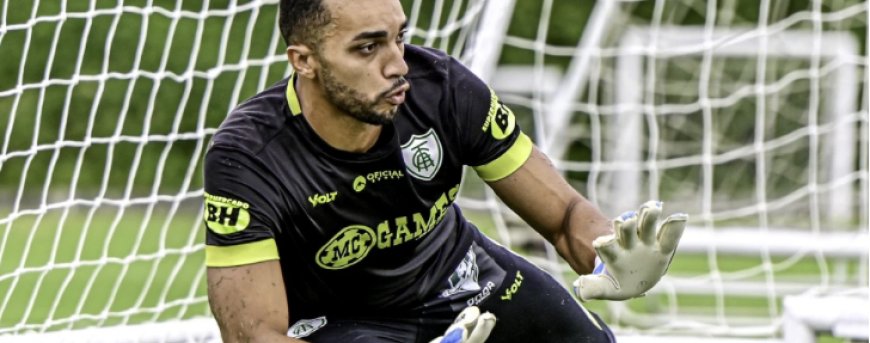 Goleiro do América inicia transição após lesão e se aproxima de retorno