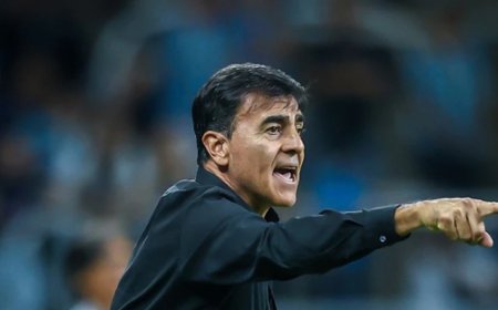Quinteros dispara contra críticas após vitória do Grêmio: ‘Não entendo o drama’