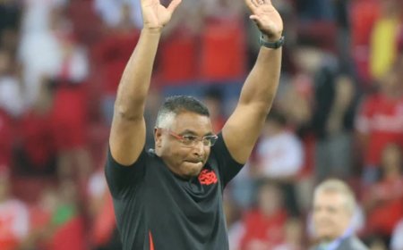 Roger Machado confirma que vai renovar com o Inter: ‘Está no forno’