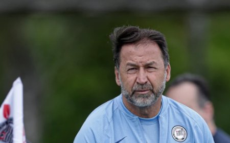 Torcedores organizados do Corinthians se reúnem com Augusto Melo; entenda o motivo